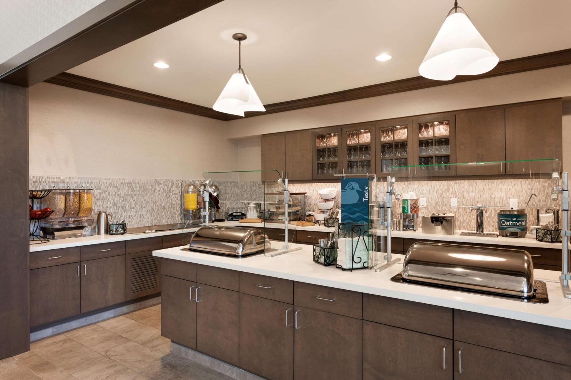 Homewood Suites By Hilton Gateway Hills Нашуа Экстерьер фото