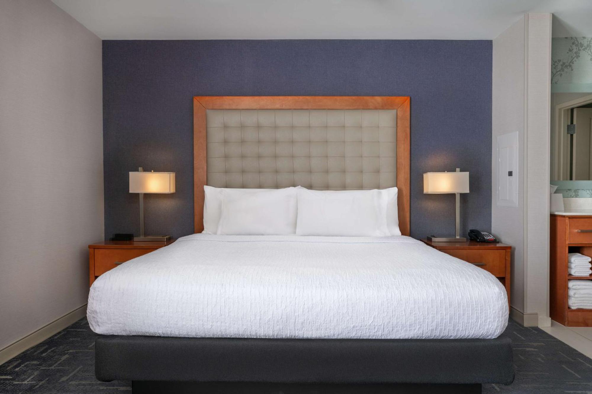 Homewood Suites By Hilton Gateway Hills Нашуа Экстерьер фото