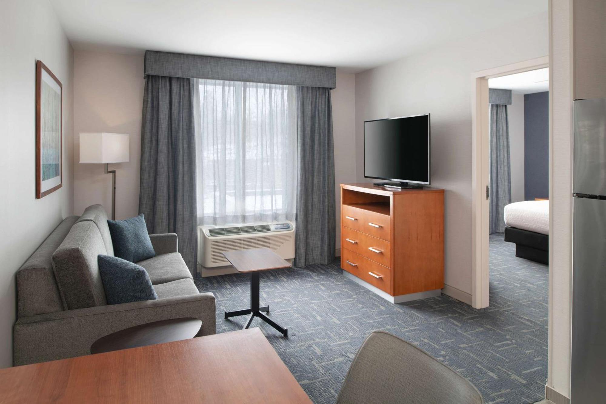 Homewood Suites By Hilton Gateway Hills Нашуа Экстерьер фото