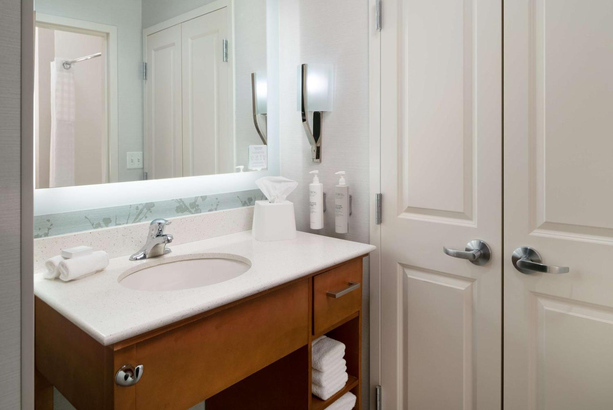 Homewood Suites By Hilton Gateway Hills Нашуа Экстерьер фото